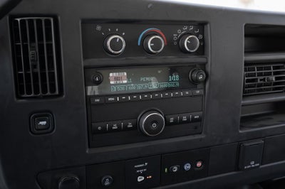 2024 Chevrolet Express Cutaway 3500 1WT