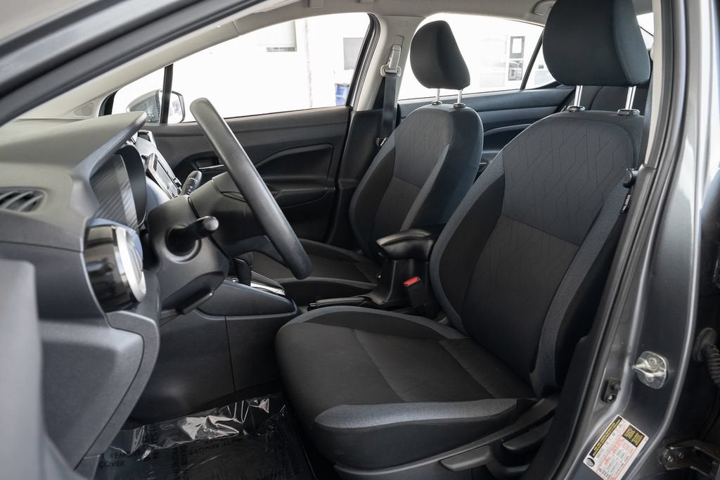 2023 Nissan Versa SV