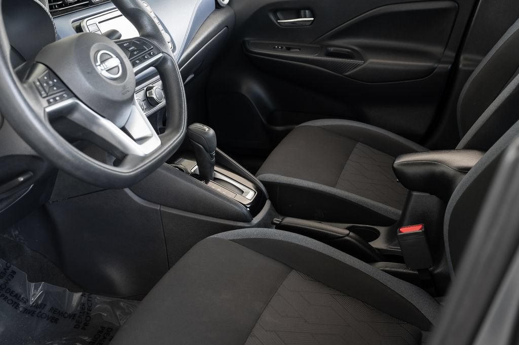 2023 Nissan Versa SV