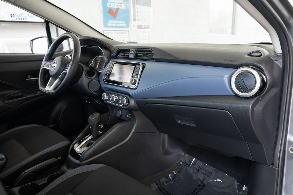 2023 Nissan Versa SV