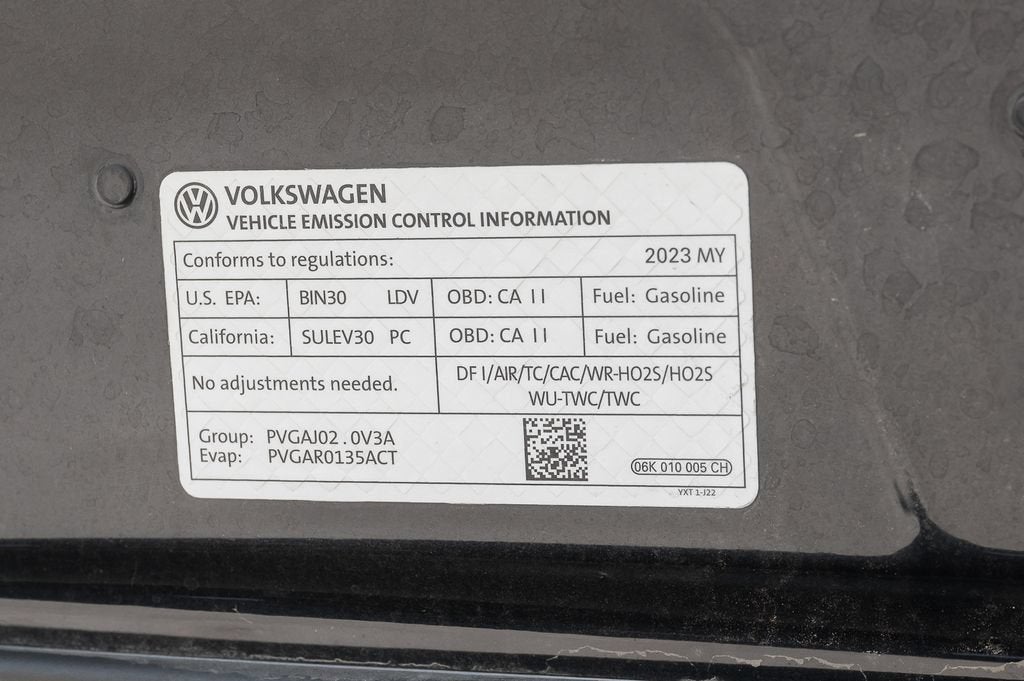 2023 Volkswagen Tiguan SE R-Line Black
