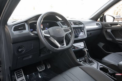 2023 Volkswagen Tiguan SE R-Line Black