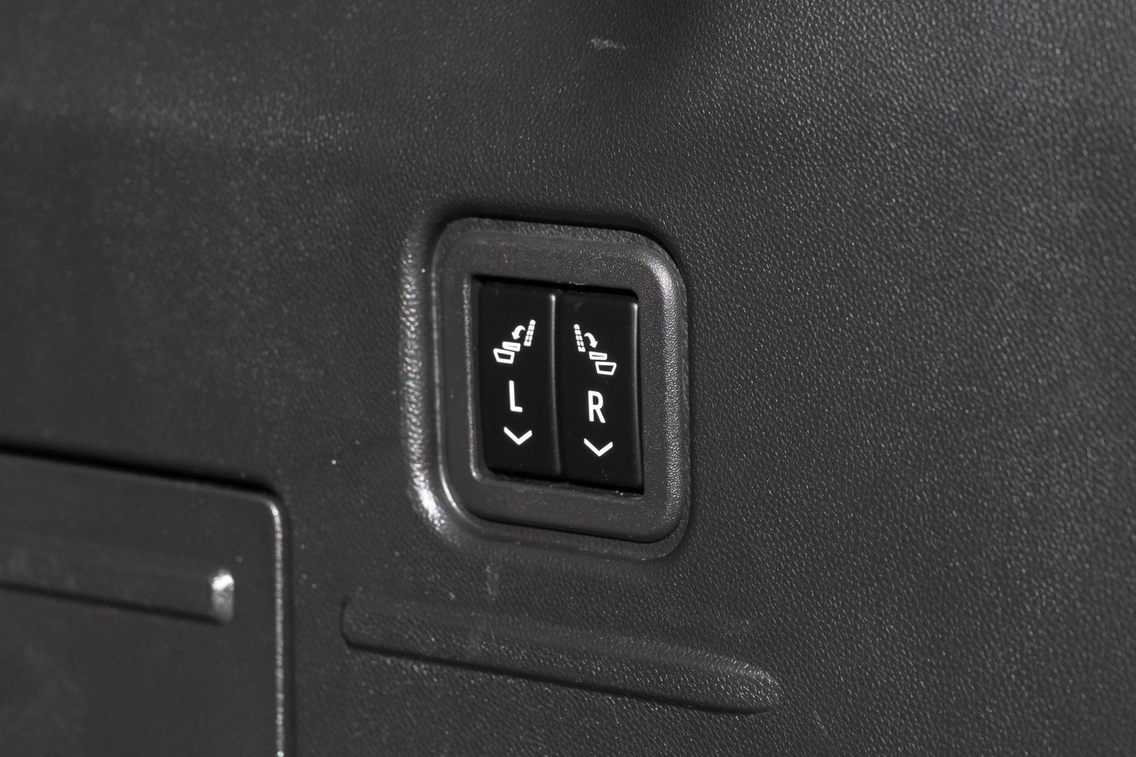 2024 GMC HUMMER EV SUV 2X