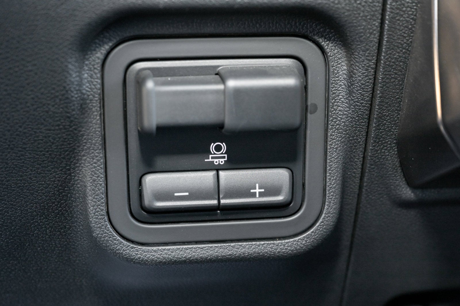 2024 GMC HUMMER EV SUV 2X