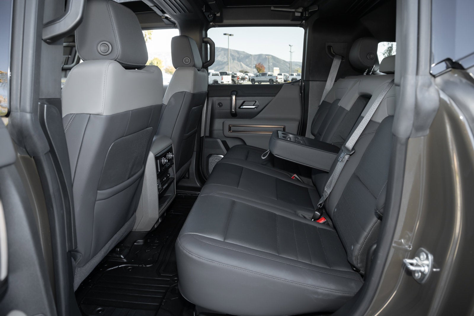 2024 GMC HUMMER EV SUV 2X