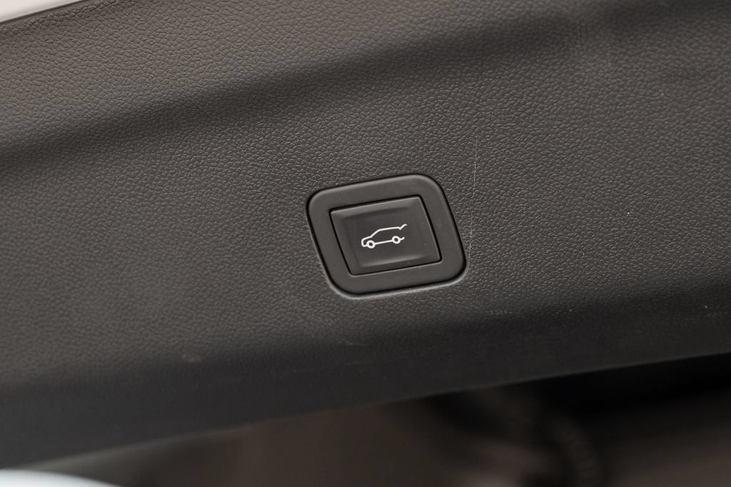 2025 GMC Yukon AT4