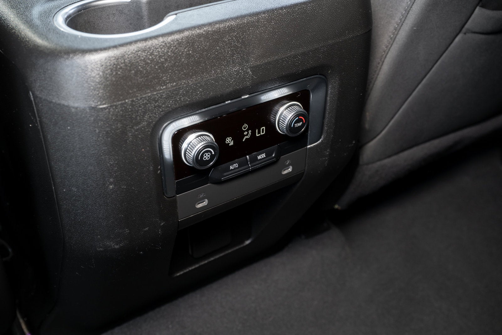 2022 GMC Yukon XL SLE