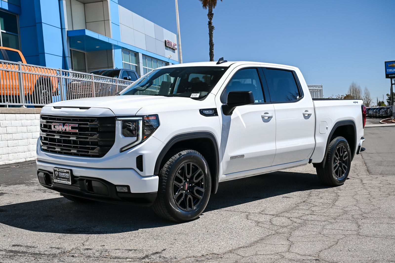 2025 GMC Sierra 1500 Elevation