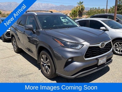 2024 Toyota Highlander LE