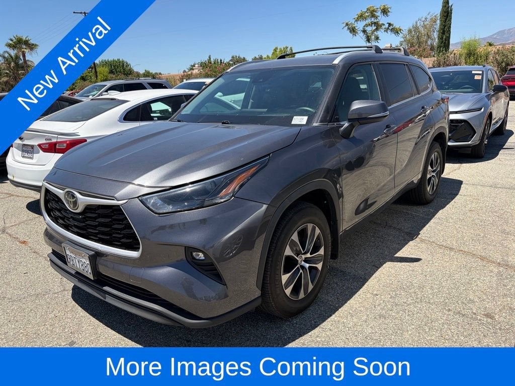 2024 Toyota Highlander LE