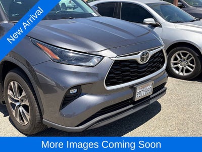 2024 Toyota Highlander LE