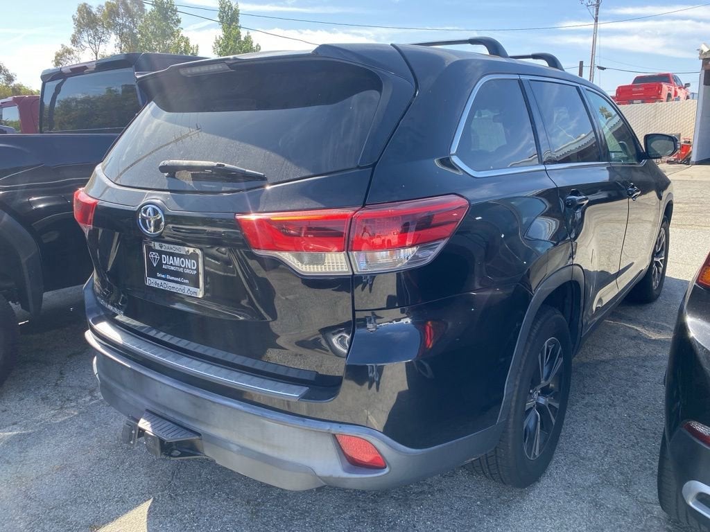 2019 Toyota Highlander LE